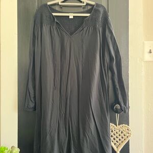 Old Navy Black Smocked V-Neck Tunic